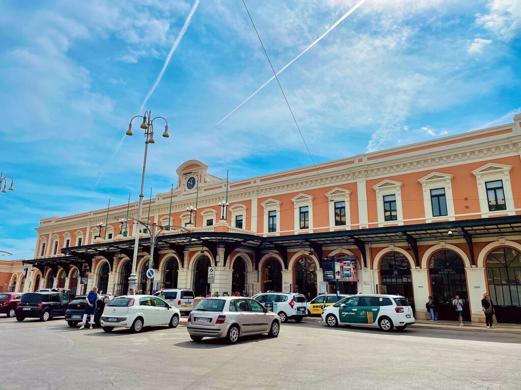 come parcheggiare a bari stazione